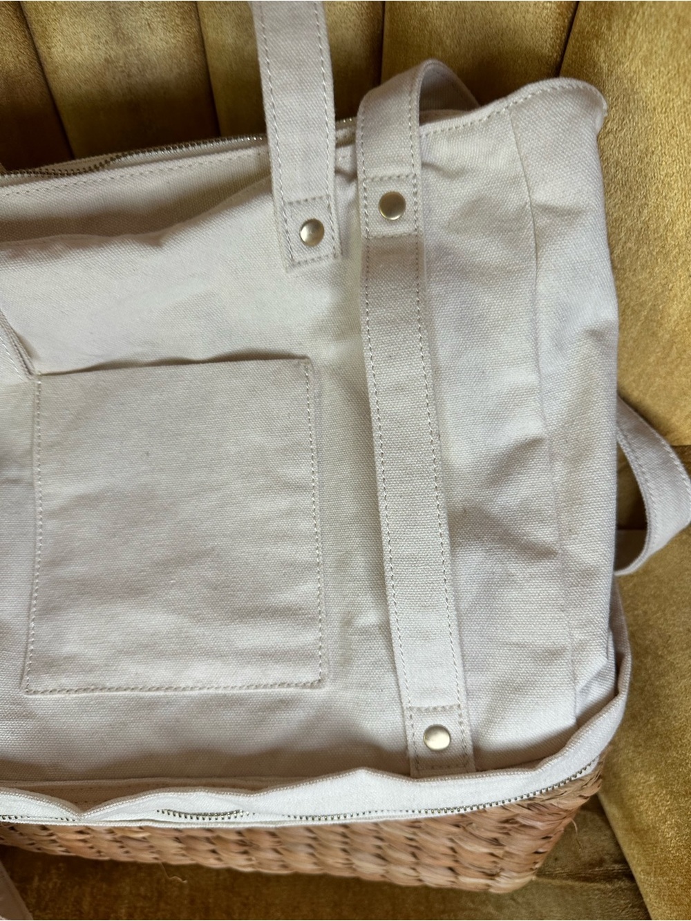 l*space White Road Trippin Backpack Tote with Woven Straw Base Cooler NWOT - Picture 7 of 16